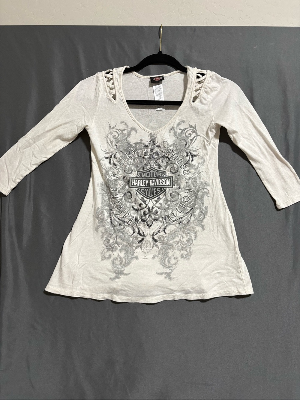 Harley-Davidson White V-Neck Long Sleeve Top with Gray Graphic-Teen Top